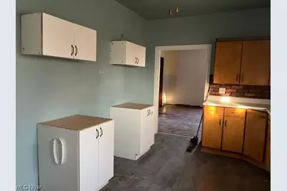 202 Walton Avenue, Barnesville, OH 43713 - Photo 13