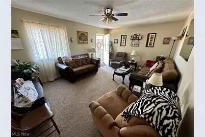 807 Carlisle Street, Belpre, OH 45714 - Photo 3