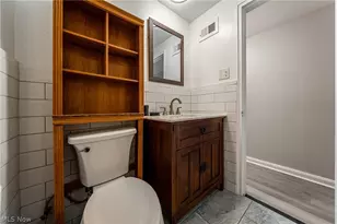 13800 Fairhill Rd, Loveland, OH 44120 - Photo 35