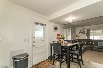 23298 Williams Avenue, Euclid, OH 44123 - Photo 7