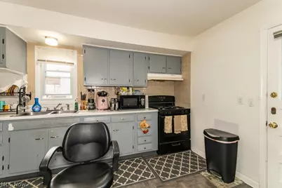 23298 Williams Avenue, Euclid, OH 44123 - Photo 5