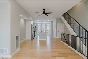 11208 N Park Pl, Loveland, OH 44104 - Photo 3