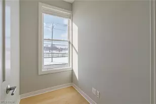 11208 N Park Pl, Loveland, OH 44104 - Photo 11