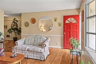 300 Eastlawn Cir, Zanesville, OH 43701 - Photo 7