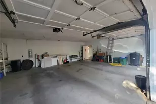 300 Eastlawn Cir, Zanesville, OH 43701 - Photo 39