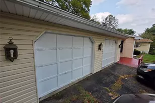 300 Eastlawn Cir, Zanesville, OH 43701 - Photo 5