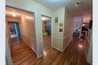 300 Eastlawn Circle, Zanesville, OH 43701 - Photo 17