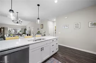 238 Silver Spg Cir, Elyria, OH 44035 - Photo 9