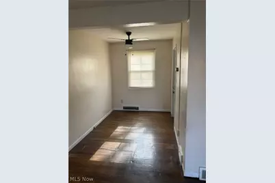 450 Kenwood Drive #D-12, Euclid, OH 44123 - Photo 5