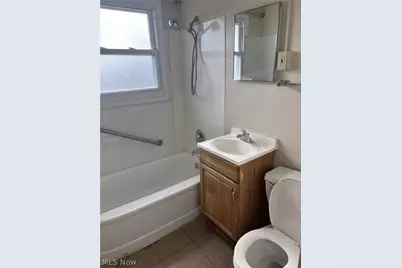 450 Kenwood Drive #D-12, Euclid, OH 44123 - Photo 11