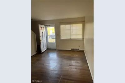 450 Kenwood Drive #D-12, Euclid, OH 44123 - Photo 3