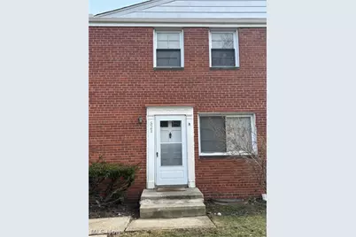 521 Kenwood Drive #B-5, Euclid, OH 44123 - Photo 1