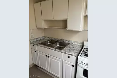 521 Kenwood Drive #B-5, Euclid, OH 44123 - Photo 5