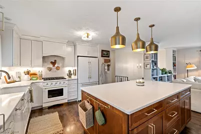 5642 Grand Place, Willoughby, OH 44094 - Photo 3