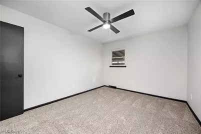 897 Livermore Lane, Elyria, OH 44035 - Photo 19