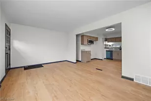 897 Livermore Ln, Elyria, OH 44035 - Photo 5