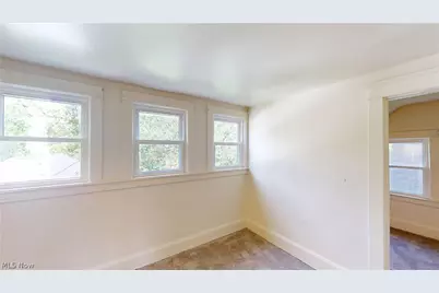 210 Perry Street #Front, Struthers, OH 44471 - Photo 19