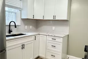 427 E 275th St, Euclid, OH 44132 - Photo 15