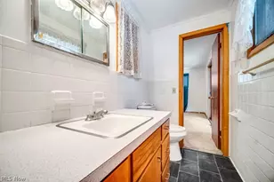 13458 Theeland Avenue NW, Uniontown, OH 44685 - Photo 25