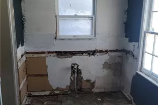 4413 Ingleside Rd, Warrensville Heights, OH 44128 - Photo 7