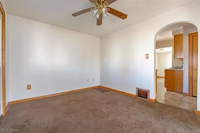 1154 Roslyn Avenue SW, Canton, OH 44710 - Photo 11