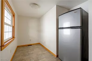 1154 Roslyn Ave SW, Canton, OH 44710 - Photo 9