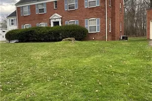 587 Tod Ln, Youngstown, OH 44504 - Photo 3