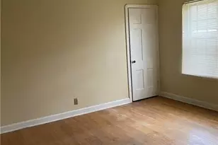 587 Tod Ln, Youngstown, OH 44504 - Photo 7