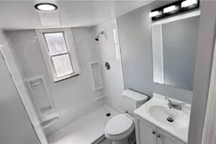 21000 Crystal Ave, Euclid, OH 44123 - Photo 9