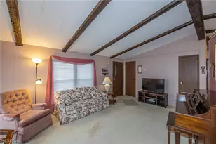 15 Kimberly Ln, Olmsted Twp, OH 44138 - Photo 9