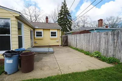 6751 Oakwood Road, Parma Heights, OH 44130 - Photo 33