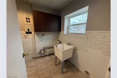 6751 Oakwood Road, Parma Heights, OH 44130 - Photo 25