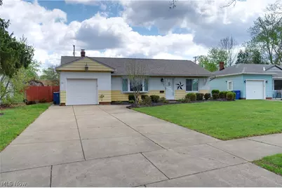 6751 Oakwood Road, Parma Heights, OH 44130 - Photo 1