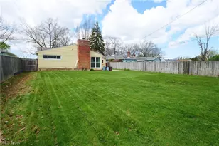 6751 Oakwood Rd, Parma Heights, OH 44130 - Photo 35