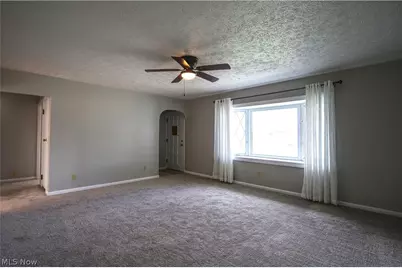6751 Oakwood Road, Parma Heights, OH 44130 - Photo 3