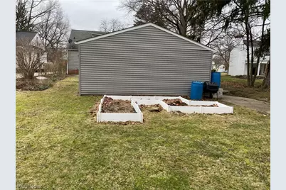 1547 Sunview Road, Lyndhurst, OH 44124 - Photo 25