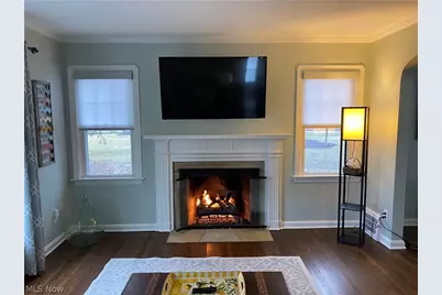 1547 Sunview Road, Lyndhurst, OH 44124 - Photo 3