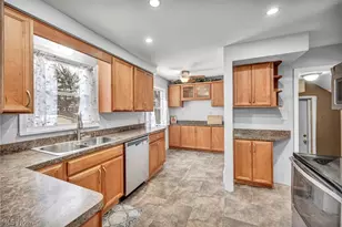 2506 N Taylor Rd, Cleveland Heights, OH 44118 - Photo 9