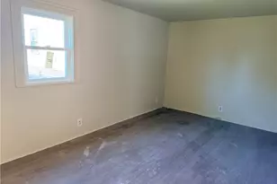 1317 Plum St, Steubenville, OH 43952 - Photo 17