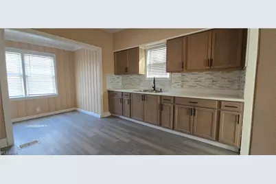 370 Lora Avenue, Youngstown, OH 44504 - Photo 21