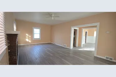 370 Lora Avenue, Youngstown, OH 44504 - Photo 9