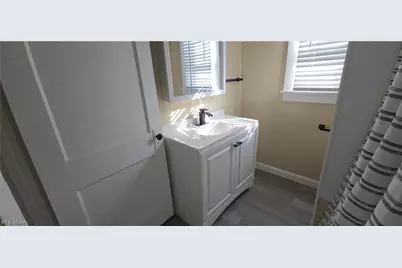 370 Lora Avenue, Youngstown, OH 44504 - Photo 33
