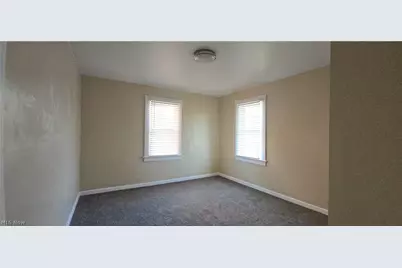 370 Lora Avenue, Youngstown, OH 44504 - Photo 27