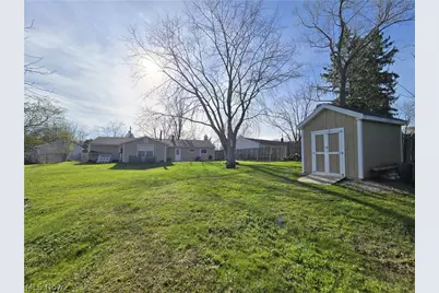 6279 Tonbridge Court, Huber Heights, OH 44146 - Photo 11