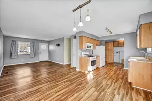 242 Jackson St, Jefferson, OH 44047 - Photo 7