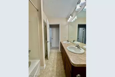 3944 Gardiner Run, Akron, OH 44321 - Photo 31