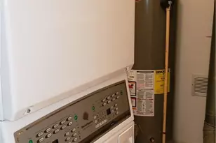 24690 Thicket Ln, Olmsted Falls, OH 44138 - Photo 27