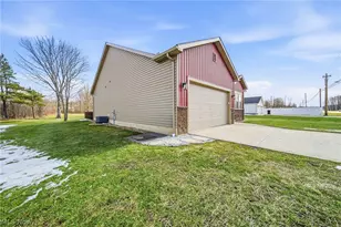 537 Rome Rock Creek Rd, Roaming Shores, OH 44084 - Photo 5