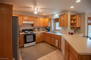 9332 Howland Springs Rd SE, Warren, OH 44484 - Photo 17