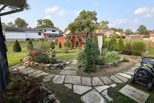 3354 Sandalwood Ln, Austintown, OH 44511 - Photo 3